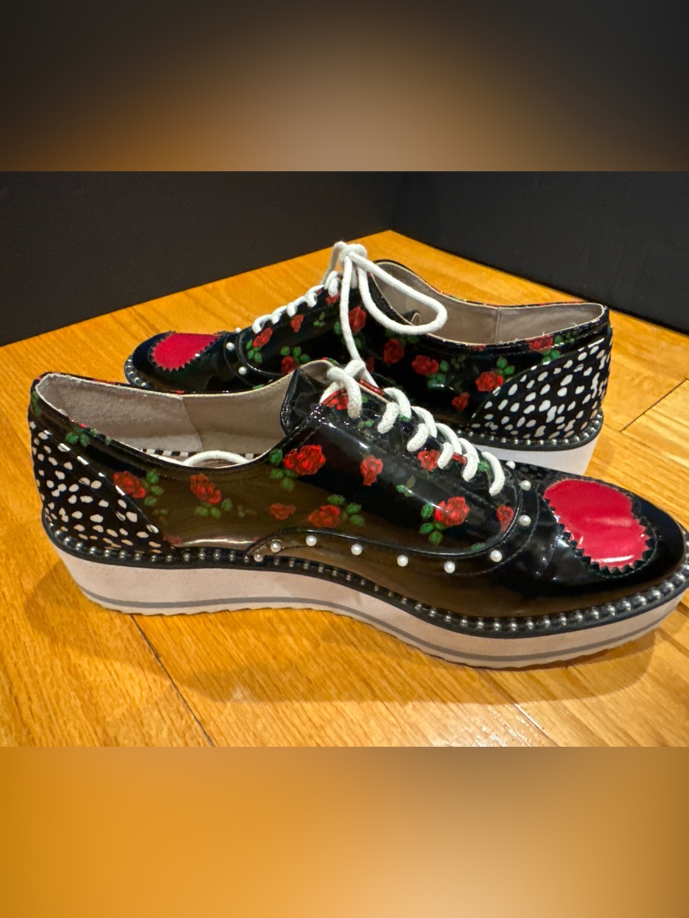 Betsey Johnson Marti Platform Oxford Shoes 8.5M Patent Leather Punk Pearls - Picture 3 of 16